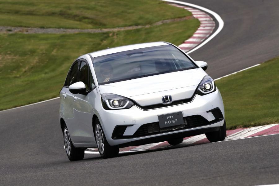  Honda Fit e:HEV Home 2020 года  (JP) (фото 6 из 18)